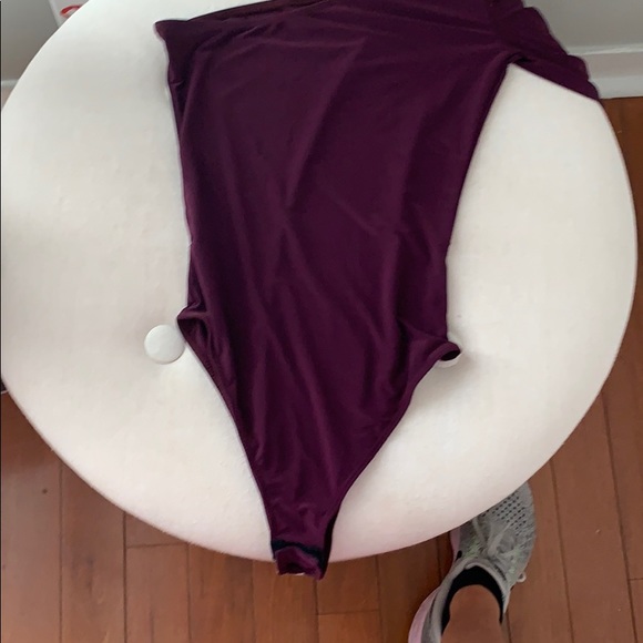 Purple bodysuit one sleeve - Picture 3 of 4